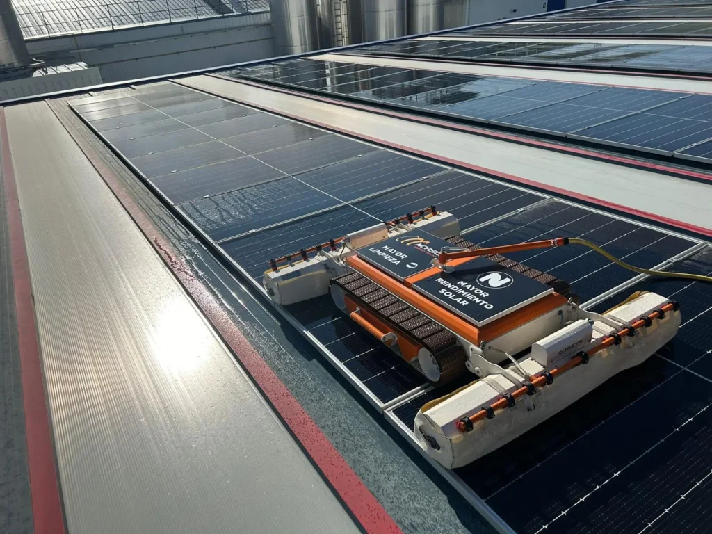 Operaciones de mantenimiento de una instalación solar fotovoltaica